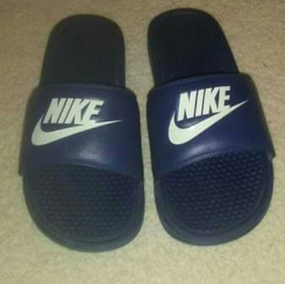 Nike slides